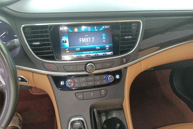Used Buick LaCrosse 2016 20T Elite Edition Audio And AC Panel