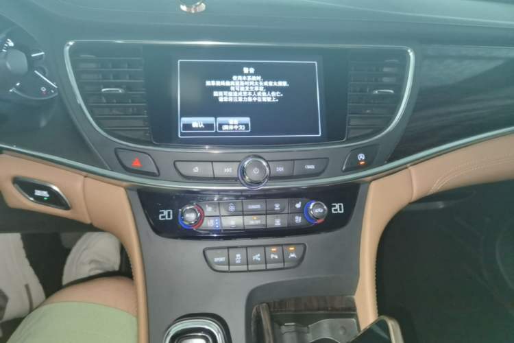 Used Buick LaCrosse 2016 20T Luxury Model Audio And AC Panel