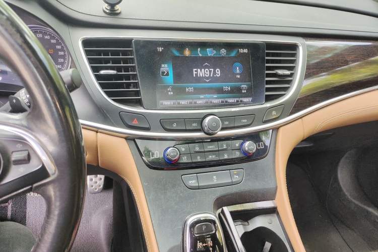 Used Buick LaCrosse 2016 20T Elite Edition Audio And AC Panel