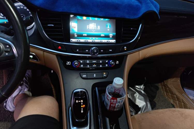 Used Buick LaCrosse 2016 20T Elite Edition Audio And AC Panel