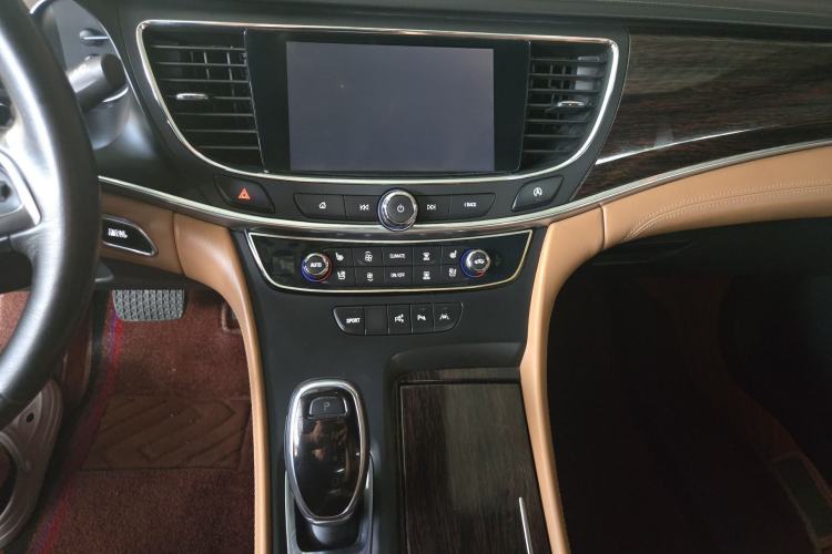 Used Buick LaCrosse 2016 20T Luxury Model Audio And AC Panel