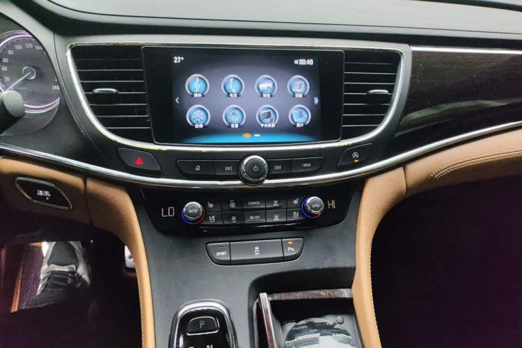 Used Buick LaCrosse 2016 20T Elite Edition Audio And AC Panel