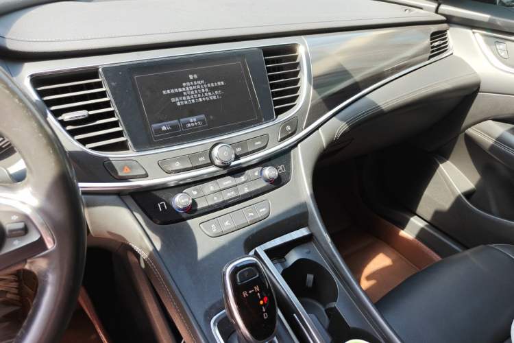 Used Buick LaCrosse 2016 Revised Version 28T Elite Edition Audio And AC Panel
