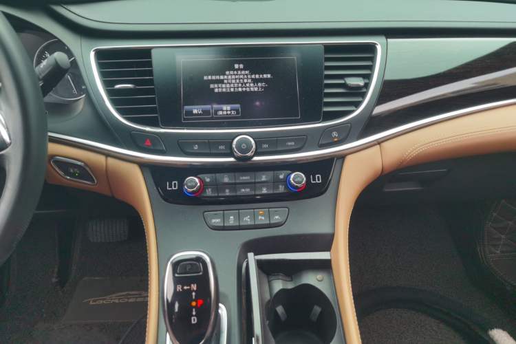 Used Buick LaCrosse 2016 20T Luxury Model Audio And AC Panel