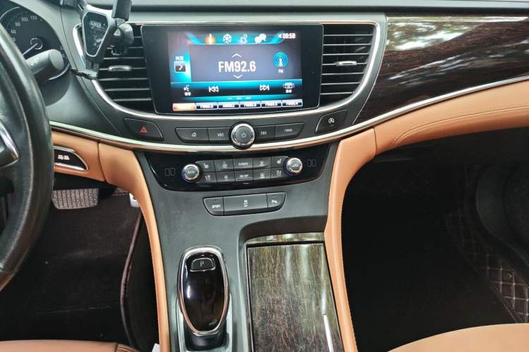 Used Buick LaCrosse 2016 20T Elite Edition Audio And AC Panel