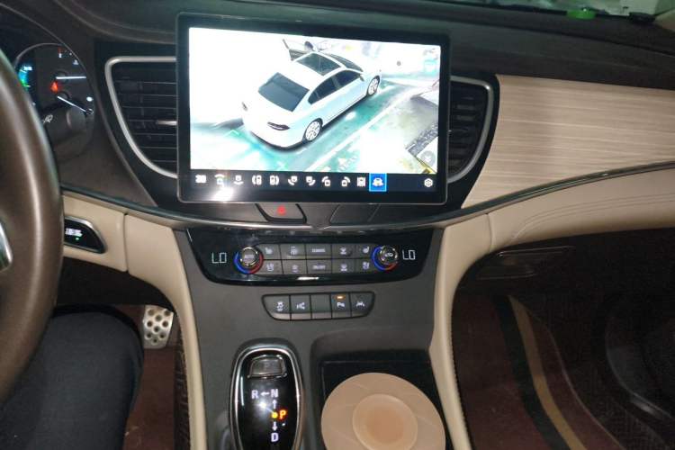 Used Buick LaCrosse 2016 30H Luxury Version Audio And AC Panel