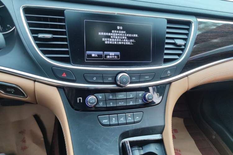 Used Buick LaCrosse 2016 20T Luxury Model Audio And AC Panel