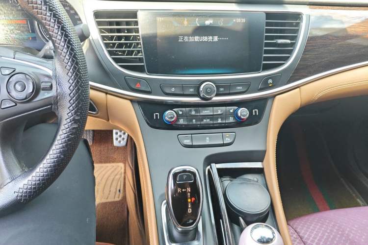Used Buick LaCrosse 2016 20T Elite Edition Audio And AC Panel