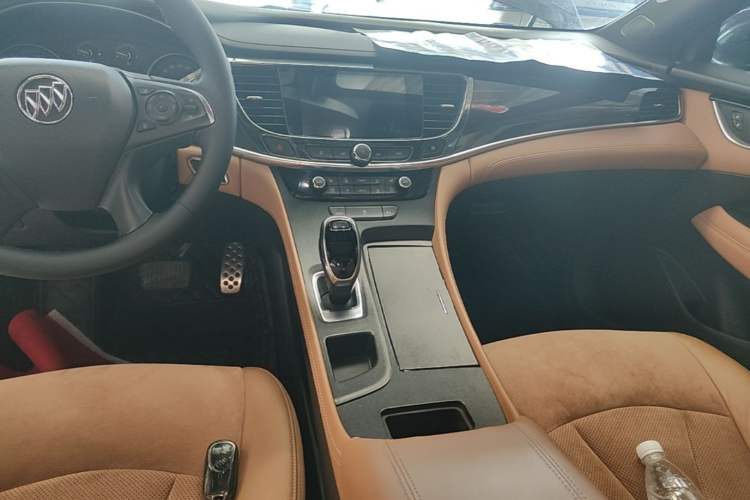 Used Buick LaCrosse 2016 20T Elite Edition Audio And AC Panel