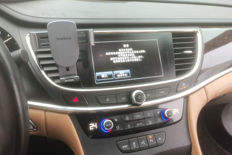 Used Buick LaCrosse 2016 20T Luxury Model Audio And AC Panel