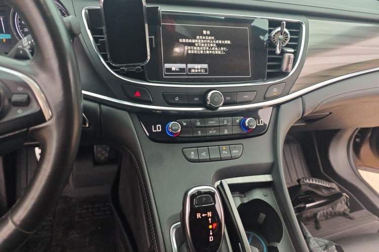 Used Buick LaCrosse 2016 Revised Version 28T Elite Edition Audio And AC Panel