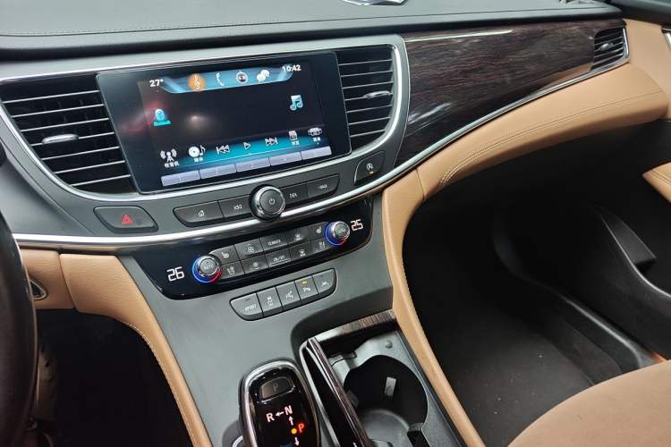 Used Buick LaCrosse 2016 20T Luxury Model Audio And AC Panel