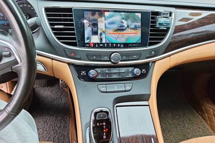 Used Buick LaCrosse 2016 28T Elite Model Audio And AC Panel