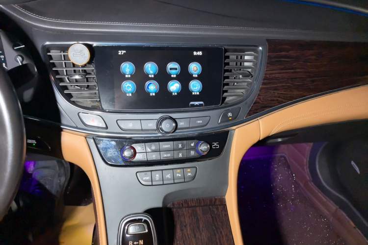Used Buick LaCrosse 2016 28T Flagship Model Audio And AC Panel