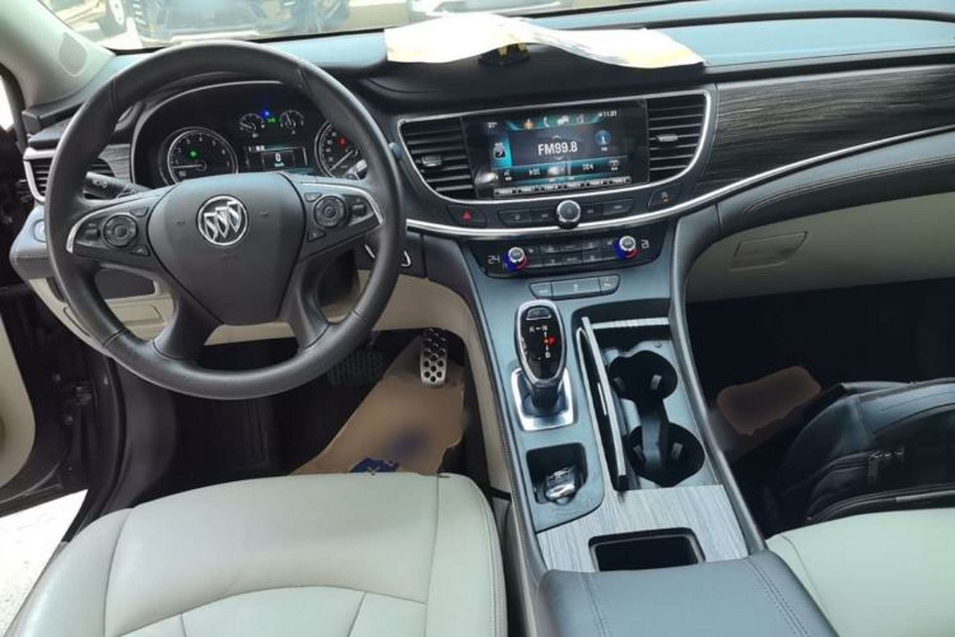 Used Buick LaCrosse 2016 Revised 20T Leading Edition Center Console