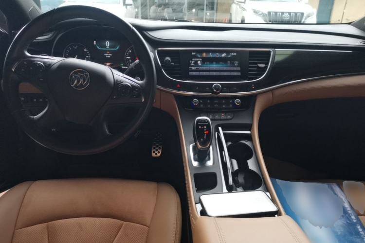 Used Buick LaCrosse 2016 20T Luxury Model Center Console