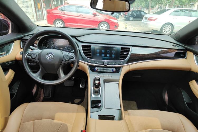 Used Buick LaCrosse 2016 20T Luxury Model Center Console