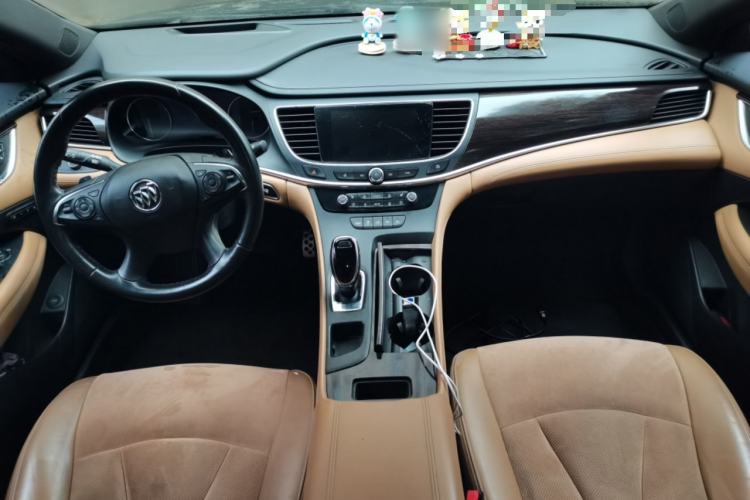 Used Buick LaCrosse 2016 20T Luxury Model Center Console