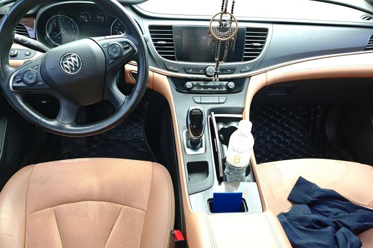 Used Buick LaCrosse 2016 20T Elite Edition Center Console
