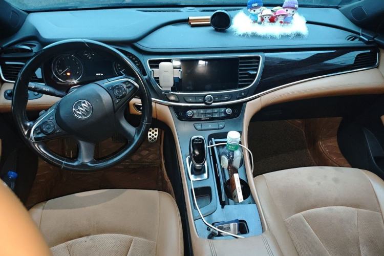 Used Buick LaCrosse 2016 20T Elite Edition Center Console