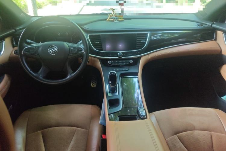 Used Buick LaCrosse 2016 28T Premium Edition Center Console