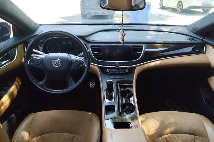 Used Buick LaCrosse 2016 20T Elite Edition Center Console
