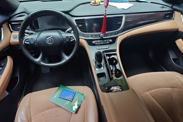 Used Buick LaCrosse 2016 20T Luxury Model Center Console