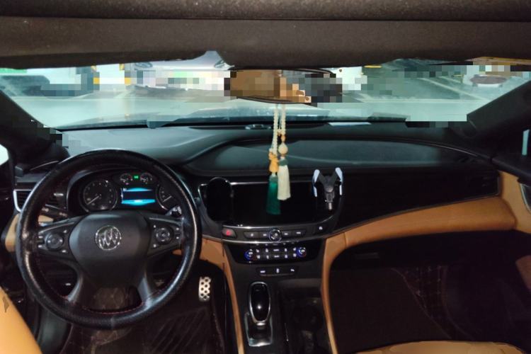 Used Buick LaCrosse 2016 20T Elite Edition Center Console