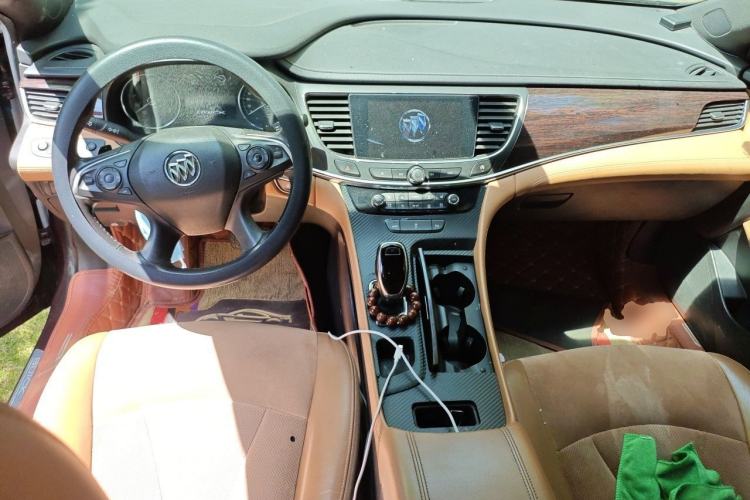 Used Buick LaCrosse 2016 20T Elite Edition Center Console