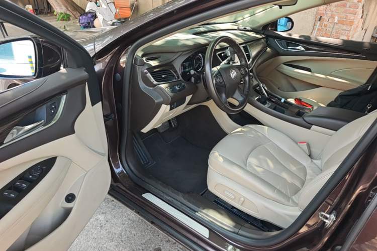Used Buick LaCrosse 2016 Revised 20T Leading Edition Driver Seat