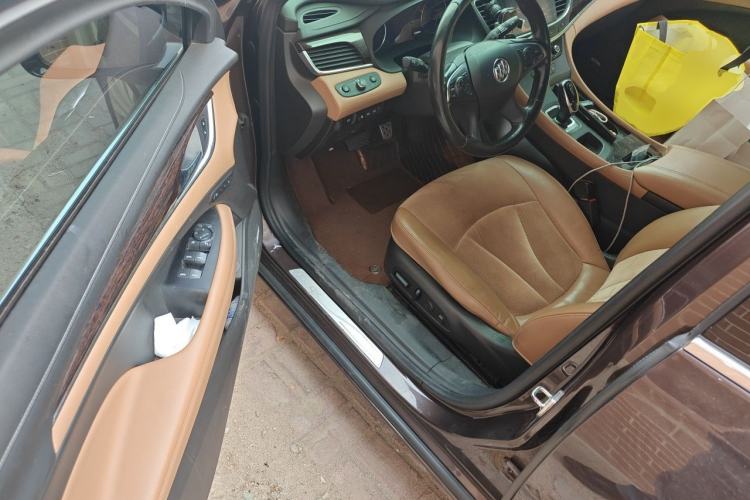 Used Buick LaCrosse 2016 28T Luxury Version Driver Seat