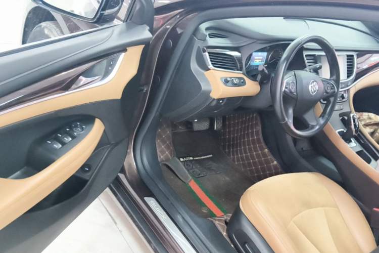 Used Buick LaCrosse 2016 28T Elite Model Driver Seat