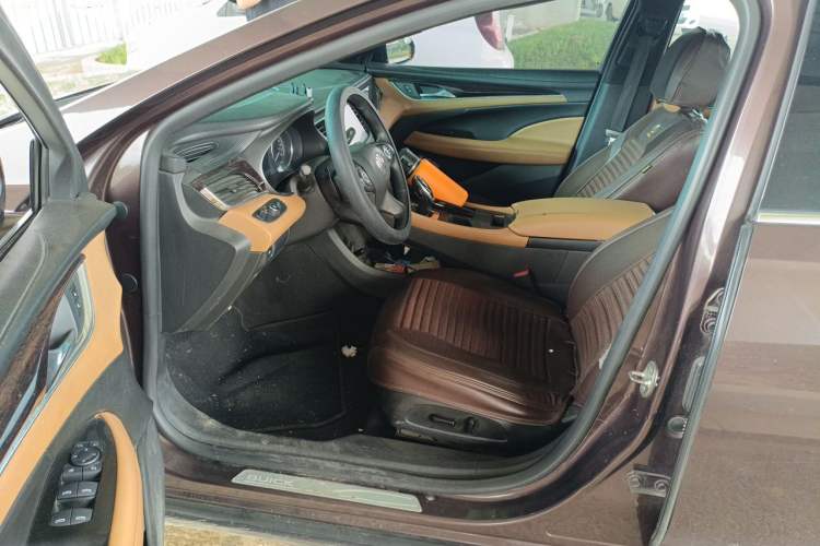 Used Buick LaCrosse 2016 28T Elite Model Driver Seat