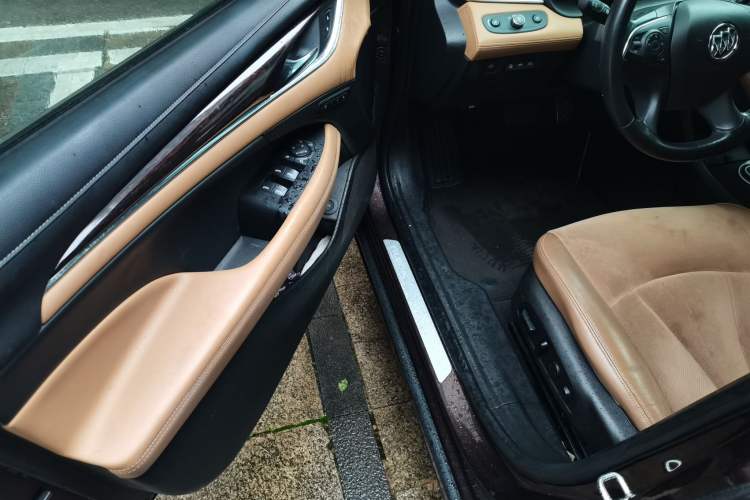 Used Buick LaCrosse 2016 20T Luxury Model Driver Seat