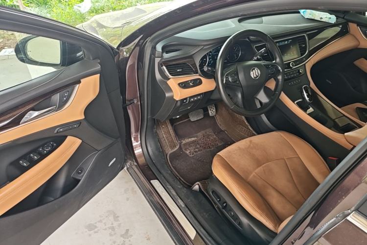 Used Buick LaCrosse 2016 28T Luxury Version Driver Seat