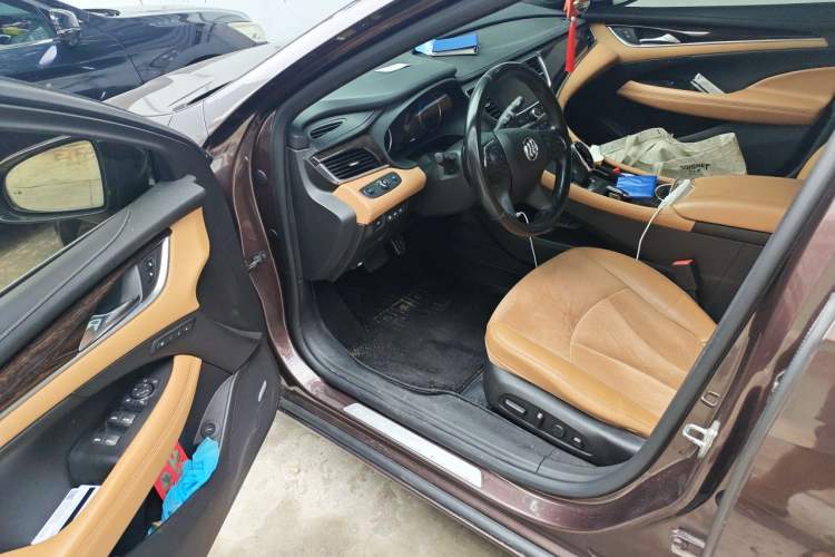 Used Buick LaCrosse 2016 28T Luxury Version Driver Seat