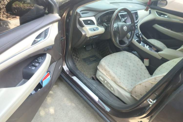 Used Buick LaCrosse 2016 30H Luxury Version Driver Seat