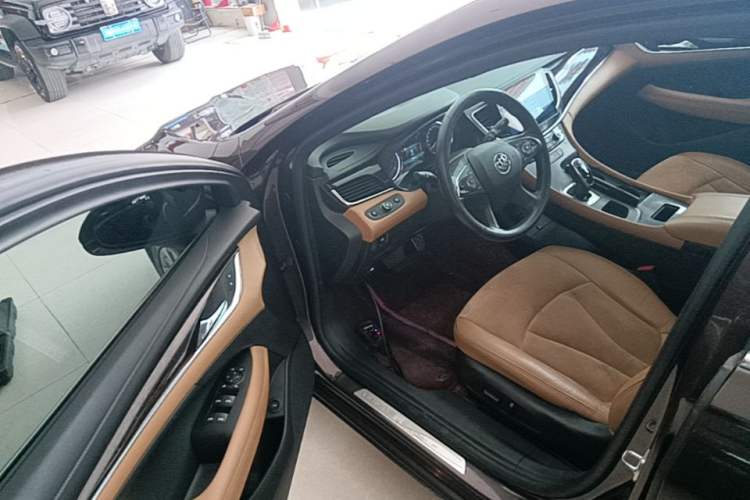 Used Buick LaCrosse 2016 28T Elite Model Driver Seat
