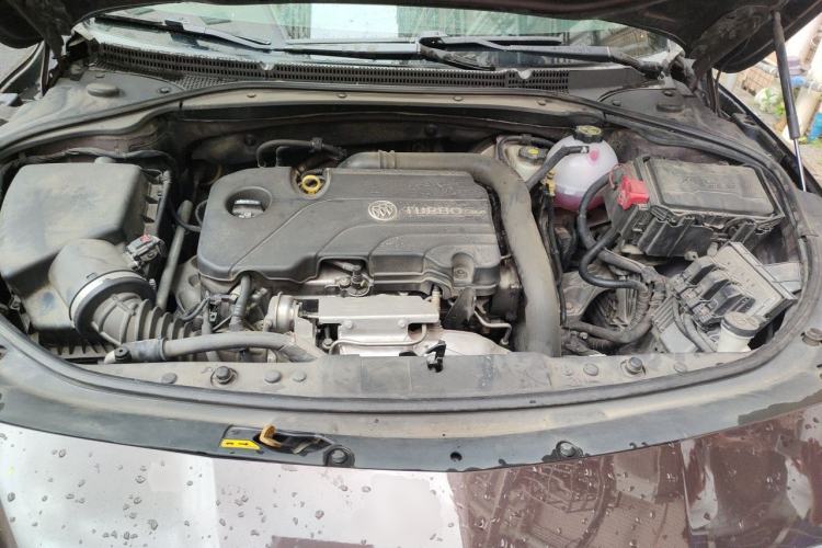Used Buick LaCrosse 2016 20T Elite Edition Engine Bay