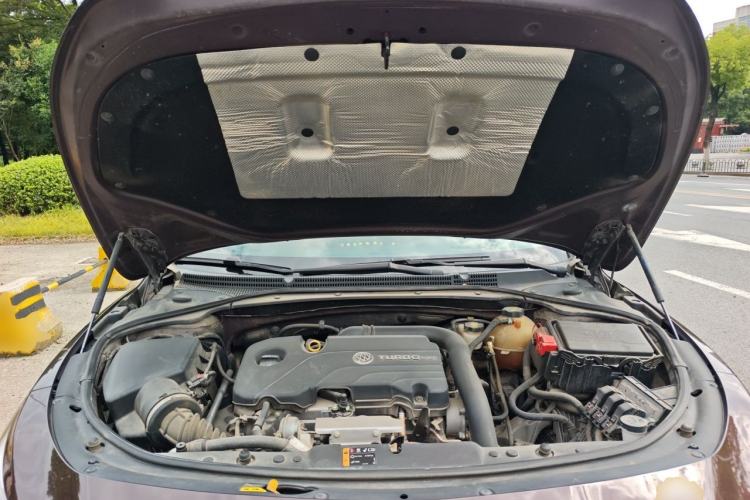 Used Buick LaCrosse 2016 20T Luxury Model Engine Bay