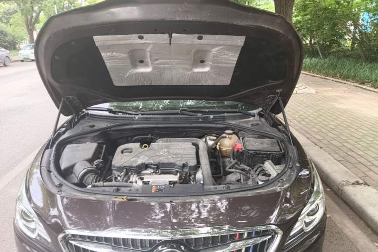 Used Buick LaCrosse 2016 20T Luxury Model Engine Bay