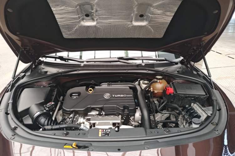 Used Buick LaCrosse 2016 20T Elite Edition Engine Bay