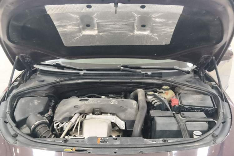 Used Buick LaCrosse 2016 28T Elite Model Engine Bay