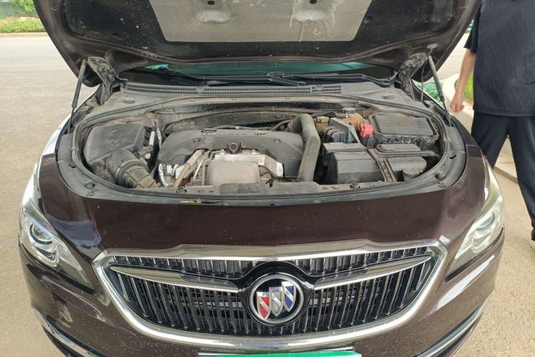 Used Buick LaCrosse 2016 28T Elite Model Engine Bay