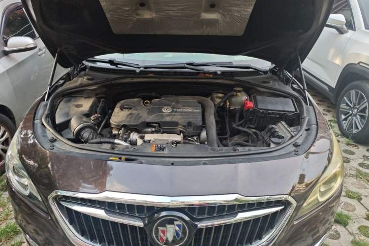 Used Buick LaCrosse 2016 20T Luxury Model Engine Bay