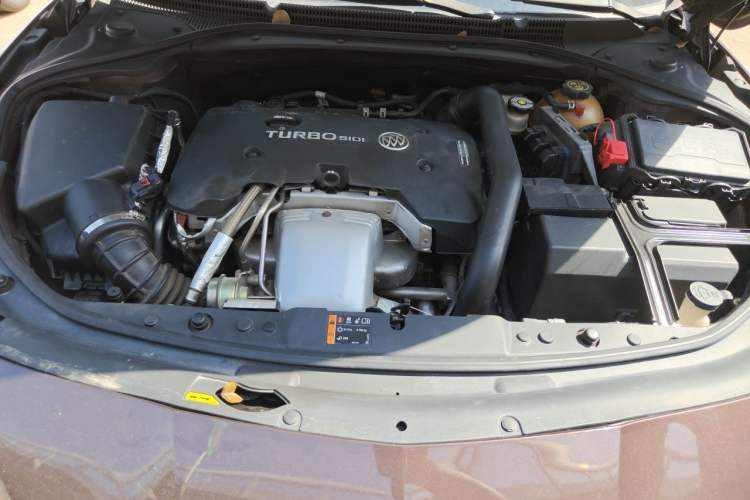 Used Buick LaCrosse 2016 Revised Version 28T Elite Edition Engine Bay