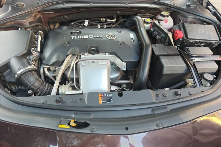 Used Buick LaCrosse 2016 28T Flagship Model Engine Bay