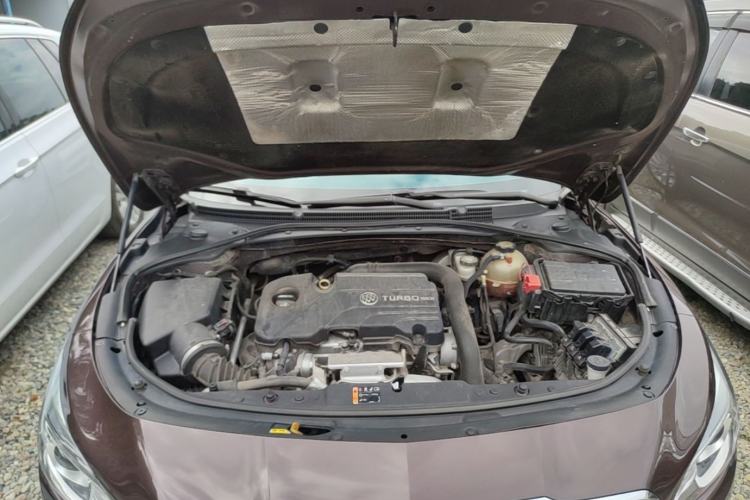 Used Buick LaCrosse 2016 20T Luxury Model Engine Bay