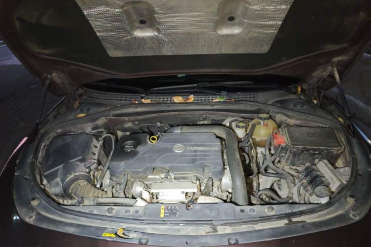 Used Buick LaCrosse 2016 20T Elite Edition Engine Bay