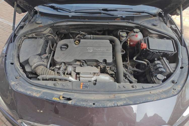 Used Buick LaCrosse 2016 20T Luxury Model Engine Bay
